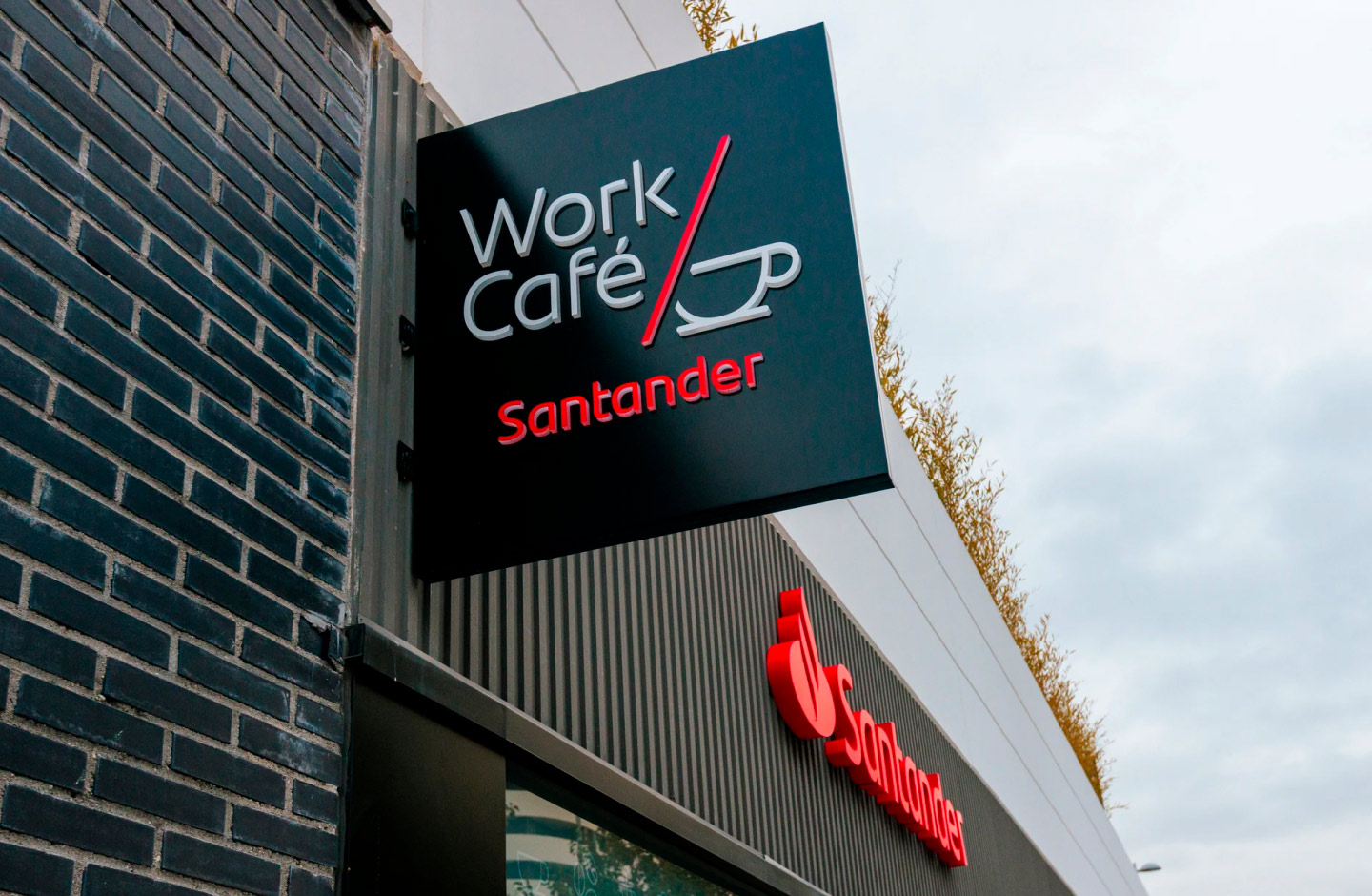 fachada do WorkCafé Santander