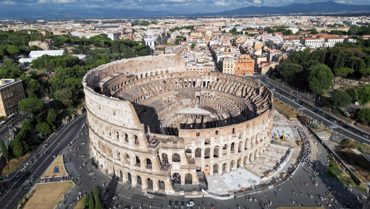 Exterior do coliseu de Roma