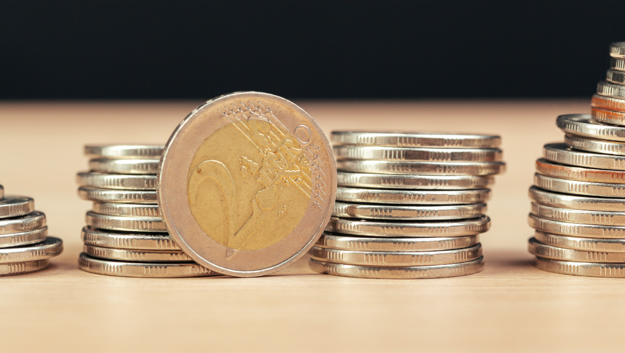 fotografia de moedas de 2 euros fotografia de moedas de 2 euros