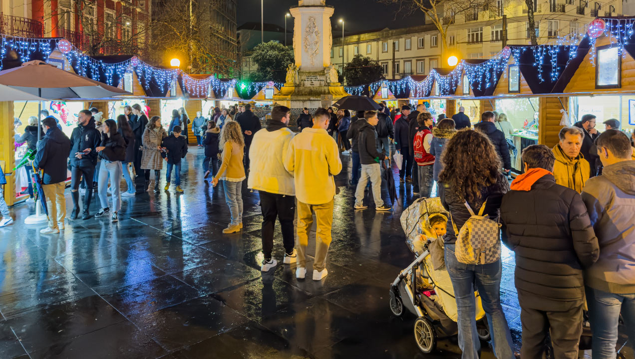 Mercado de Natal na Praça da Batalha