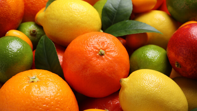 Alimentos que reforçam o sistema imunitário: citrinos