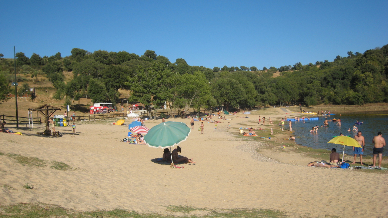 Praias fluviais azibo macedo de cavaleiros