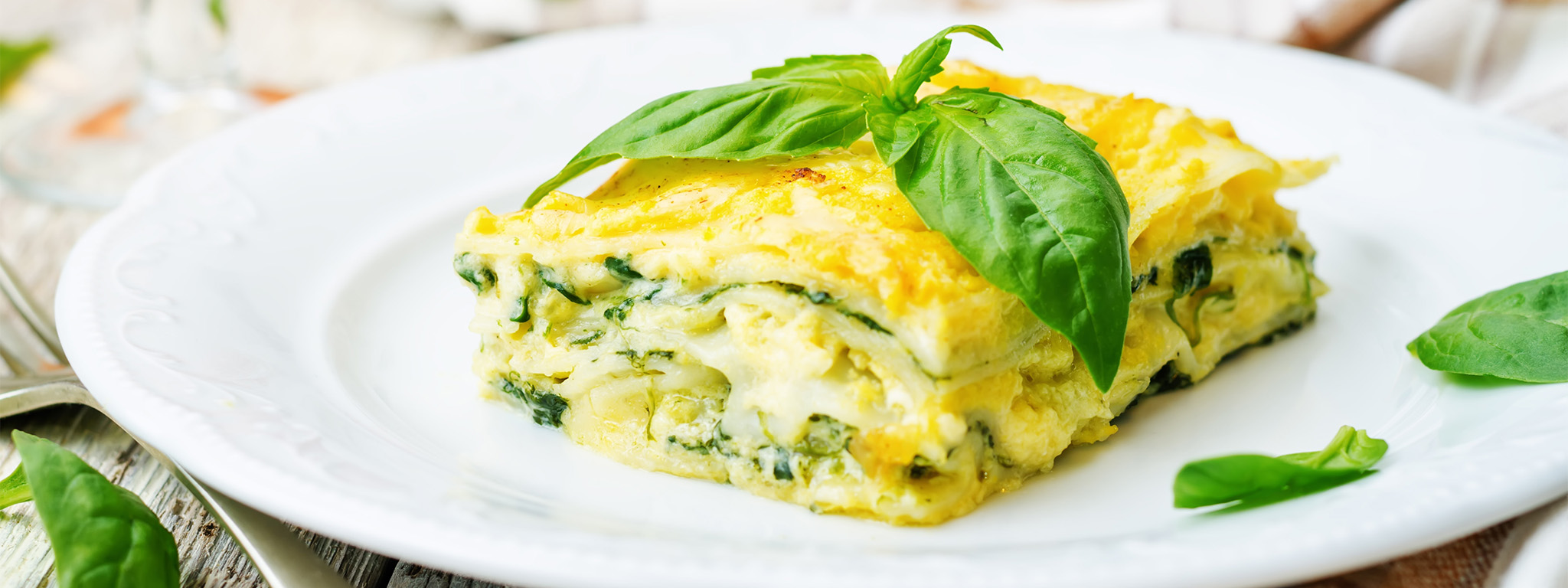 imagem de um prato com lasanha vegetariana
