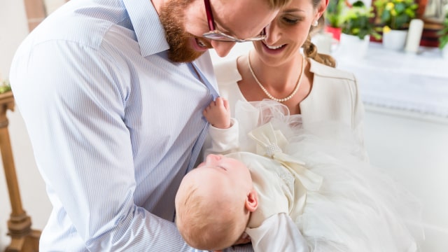 ideias para decoração de batizado: casal em baptizado