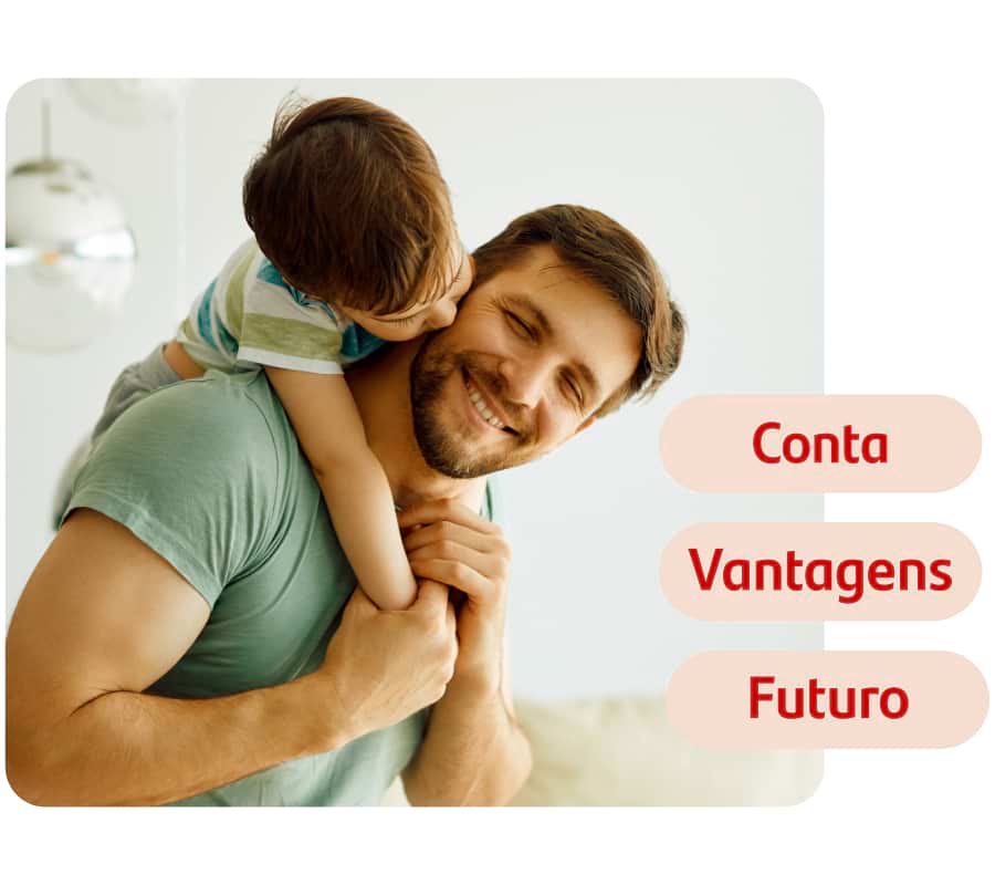 criança às cavalitas de pai sorridente